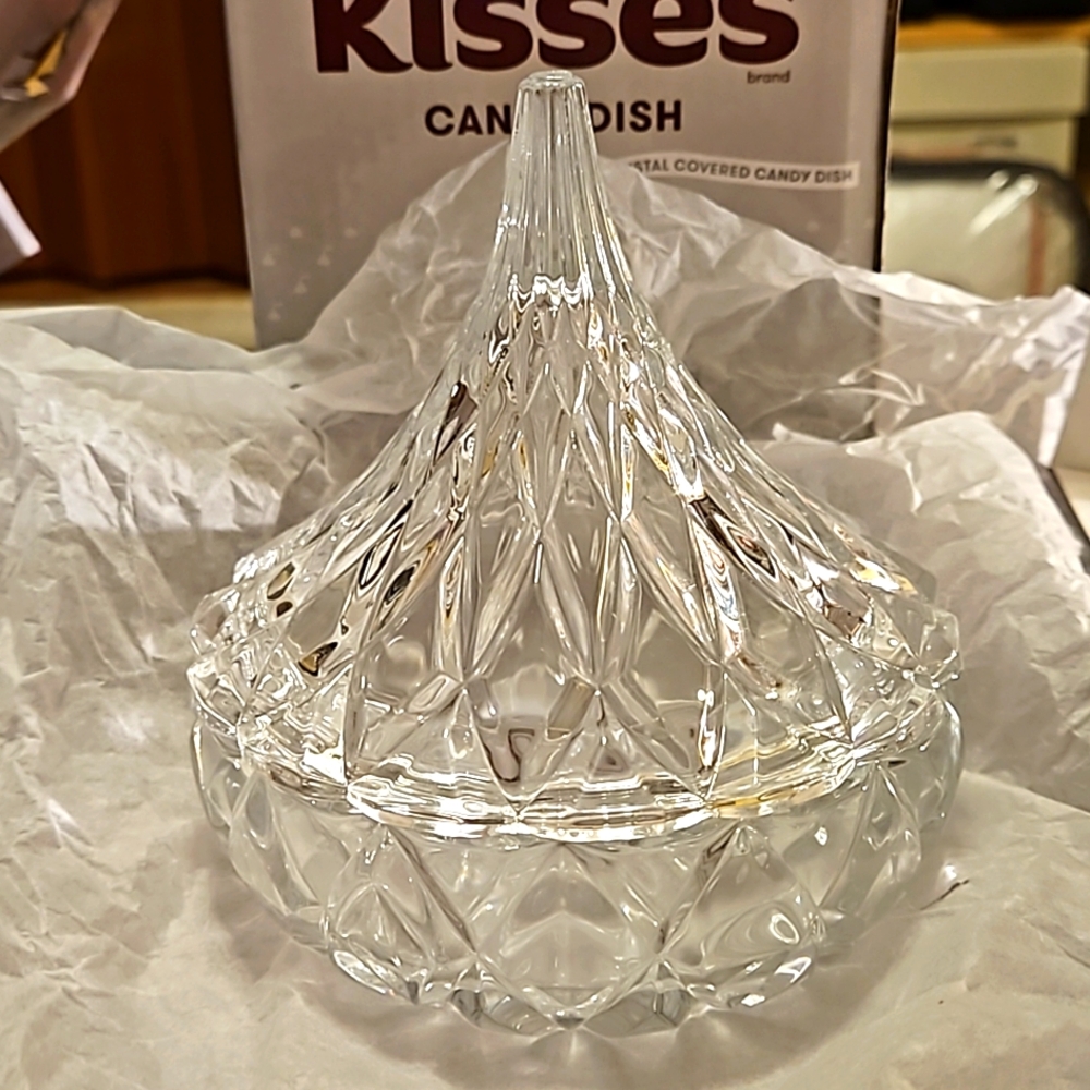 Hershey's Kisses Crystal Covered Candy Dish. New in Box